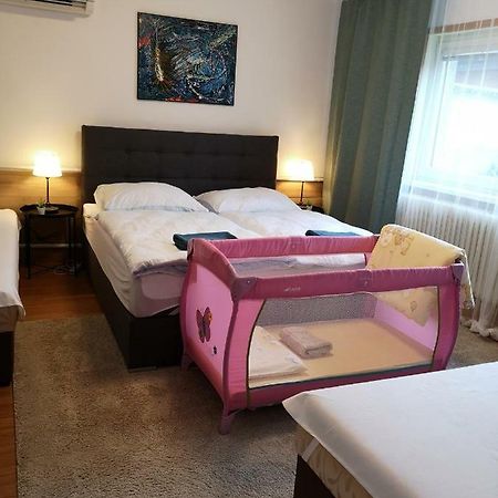 Apartmany Centro & Jacuzzi 피에슈타니 외부 사진